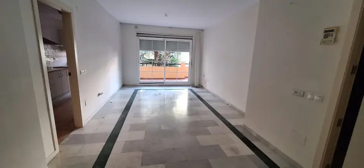 Продажа апартаментов на среднем этаже в Elviria 2