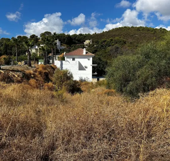 Venta de parcela residencial en Estepona