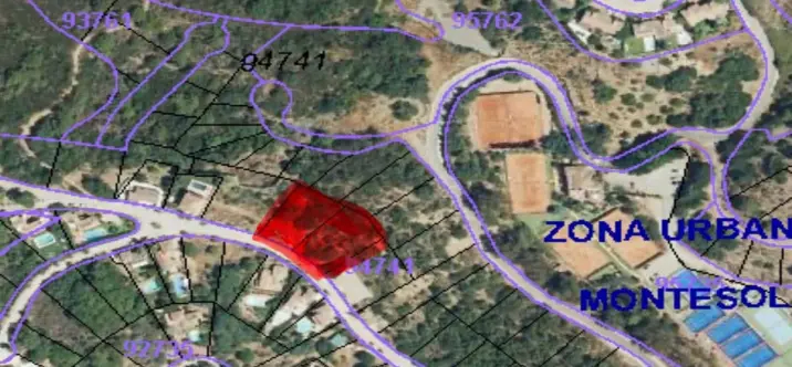 Venta de parcela residencial en Estepona 2