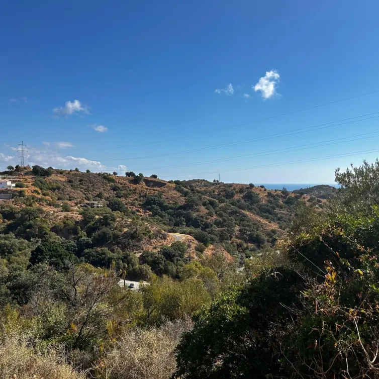 Sale of residential plot in Estepona