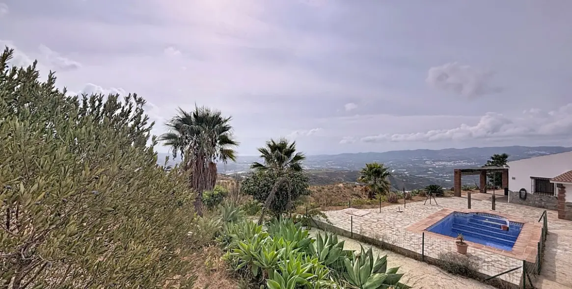 Sale of finca - cortijo in Vélez-Málaga 1