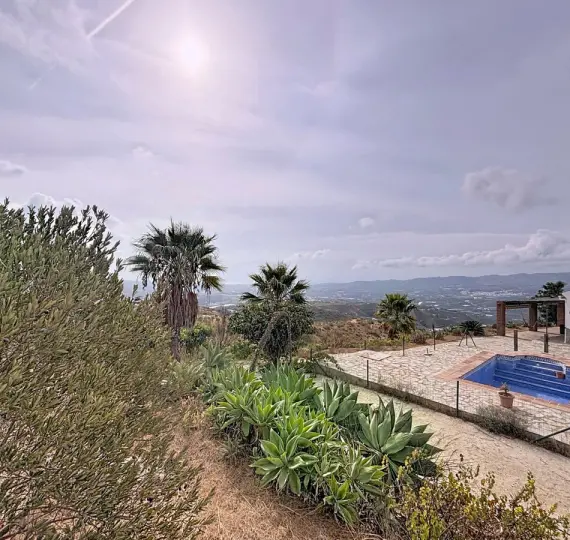 Sale of finca - cortijo in Vélez-Málaga