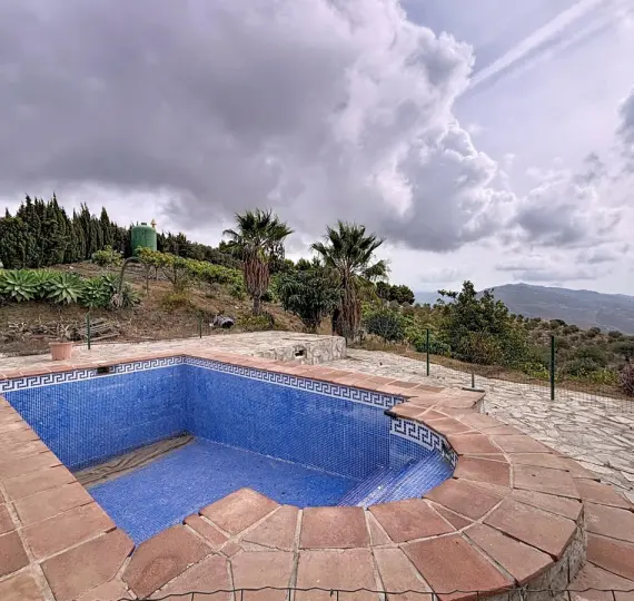 Sale of finca - cortijo in Vélez-Málaga