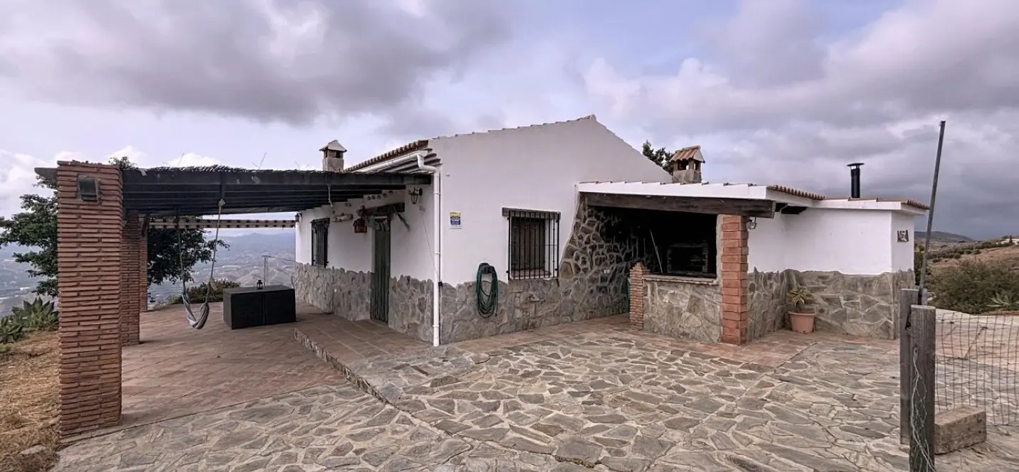 Продажа финки в Vélez-Málaga 1
