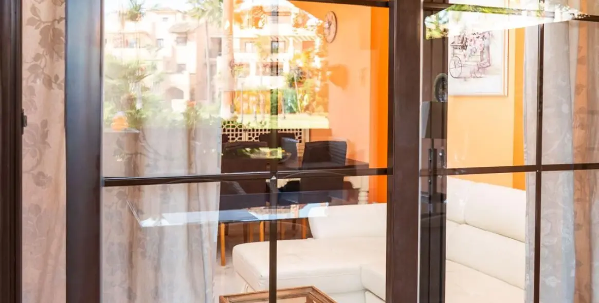 Sale of ground floor apartment in Hacienda del Sol 6