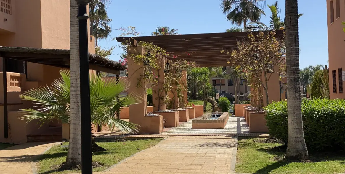 Sale of ground floor apartment in Hacienda del Sol 19