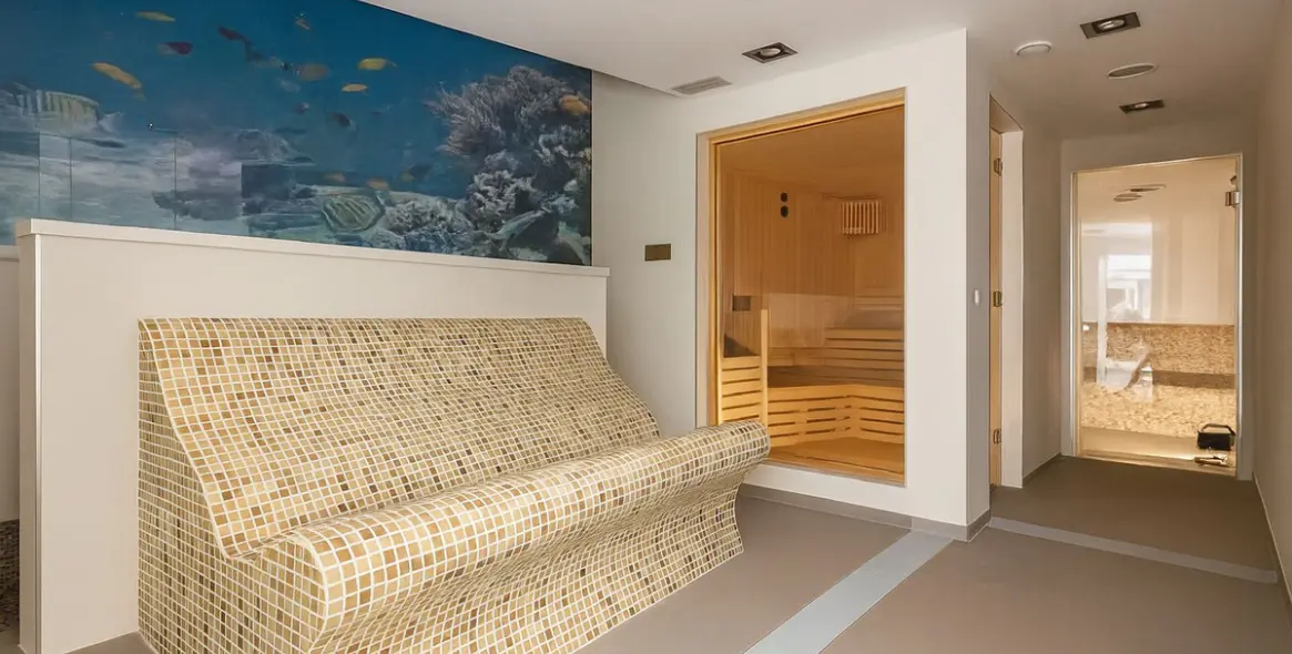 Продажа двухуровневых апартаментов в Riviera del Sol 32