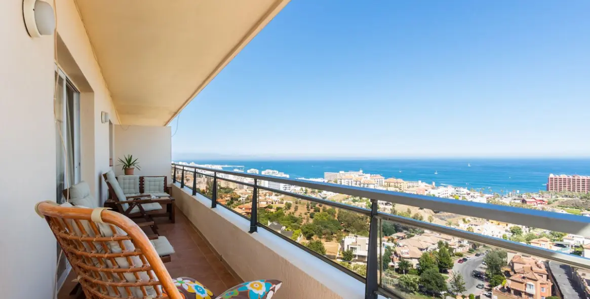Sale of penthouse in Torrequebrada 1