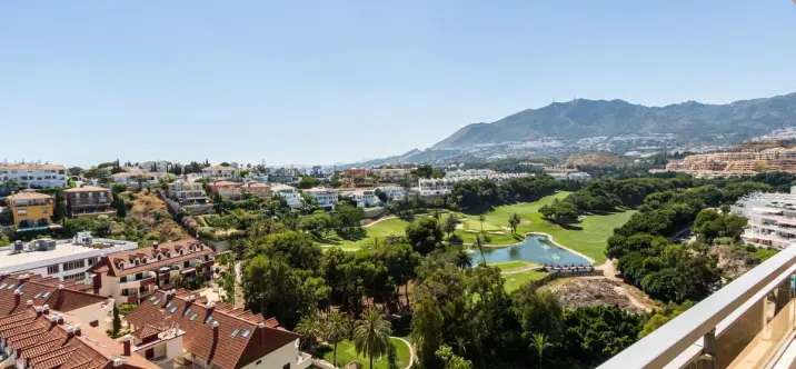 Sale of penthouse in Torrequebrada 3