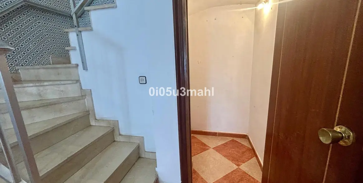 Sale of detached villa in Málaga 5