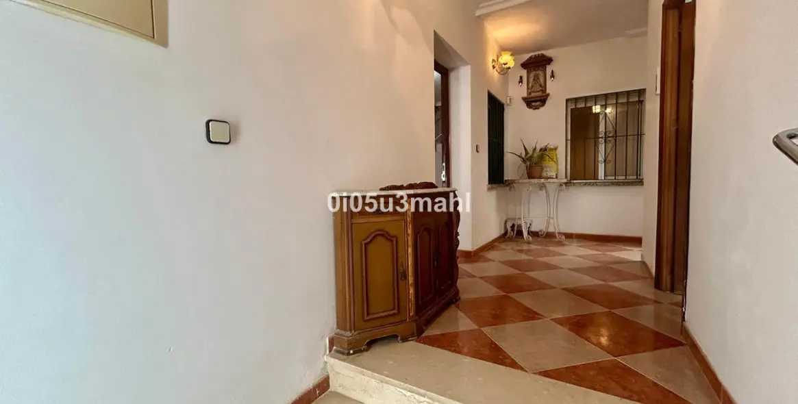 Sale of detached villa in Málaga 6