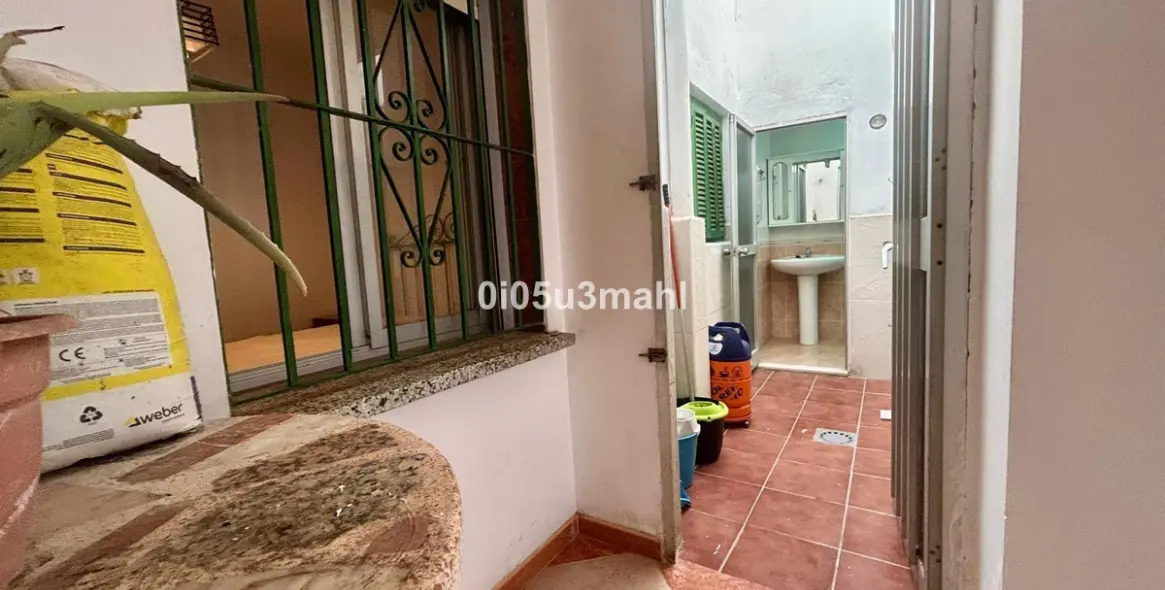 Sale of detached villa in Málaga 7