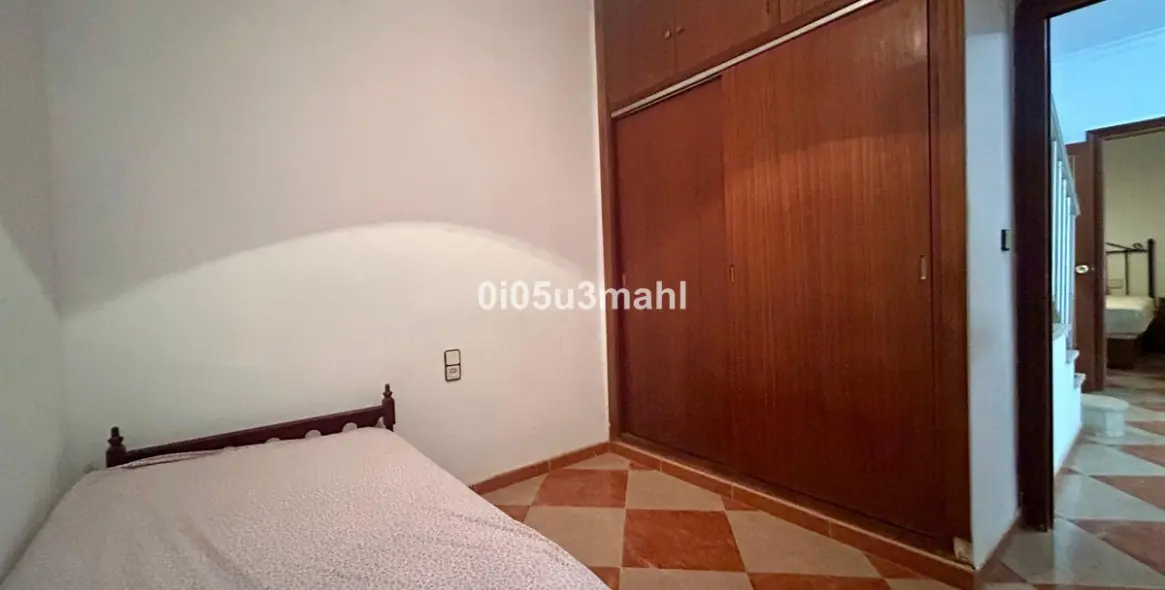 Sale of detached villa in Málaga 14