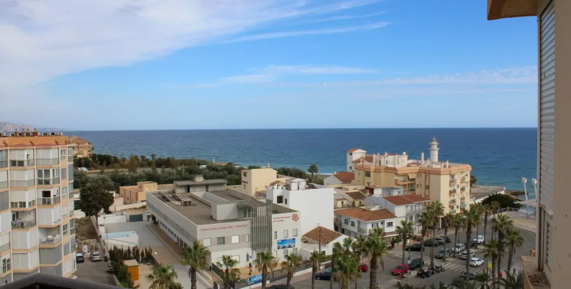 Venta de ático en Torrox Costa 12