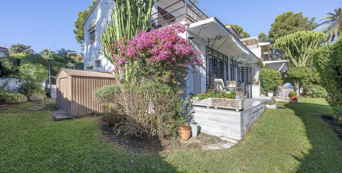 Sale of ground floor apartment in Nueva Andalucía 1