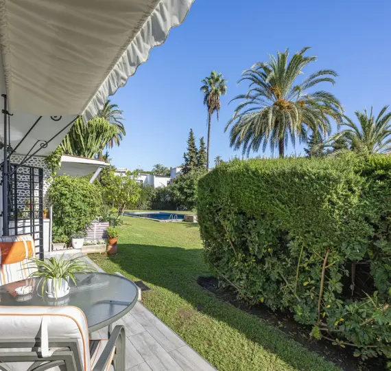 Sale of ground floor apartment in Nueva Andalucía