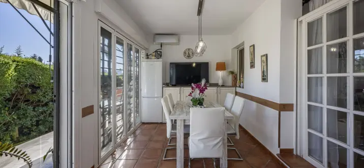 Sale of ground floor apartment in Nueva Andalucía 4
