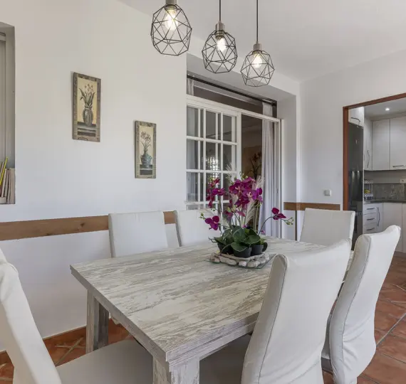 Sale of ground floor apartment in Nueva Andalucía
