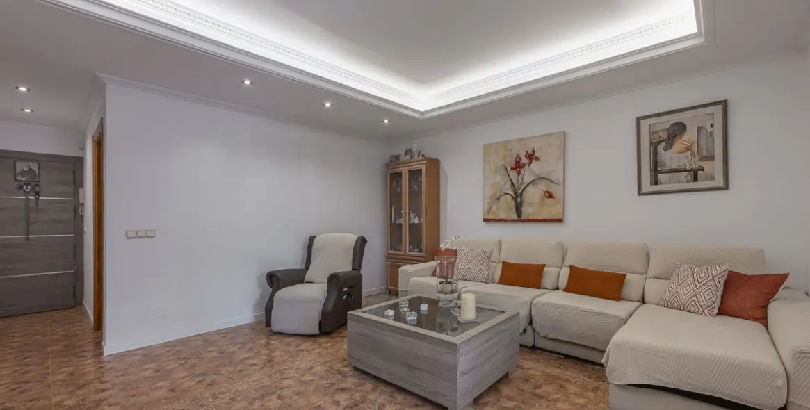 Sale of ground floor apartment in Nueva Andalucía 9