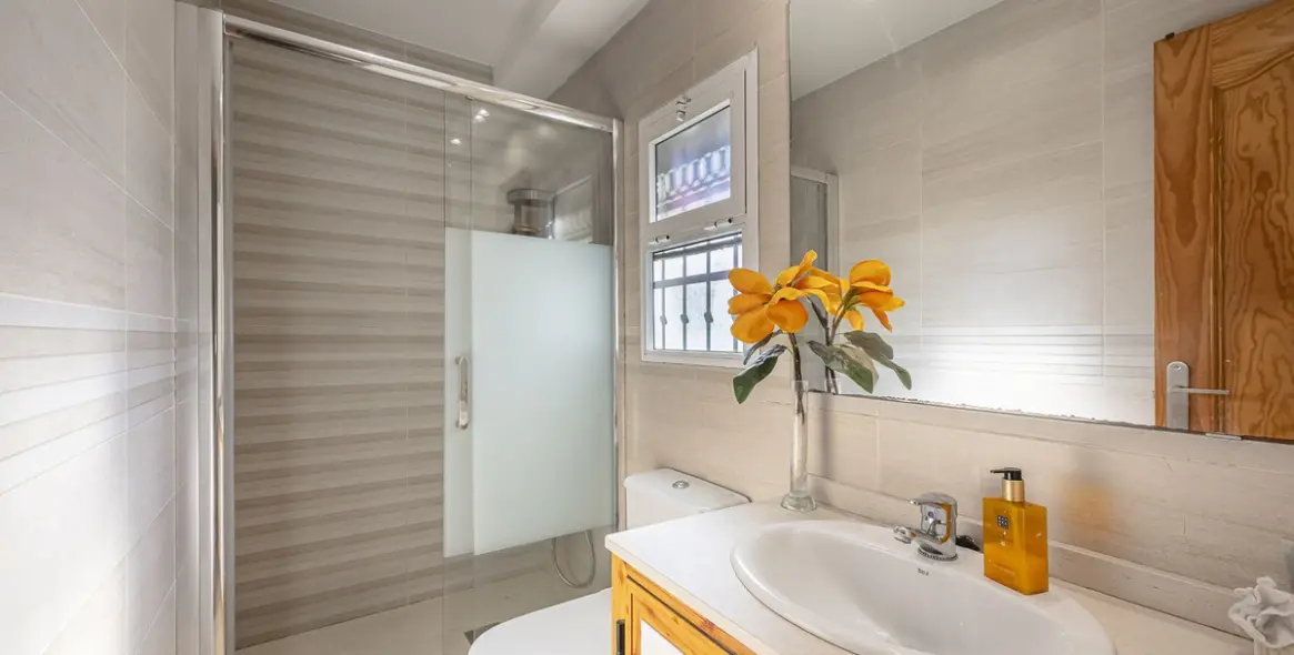 Sale of ground floor apartment in Nueva Andalucía 21