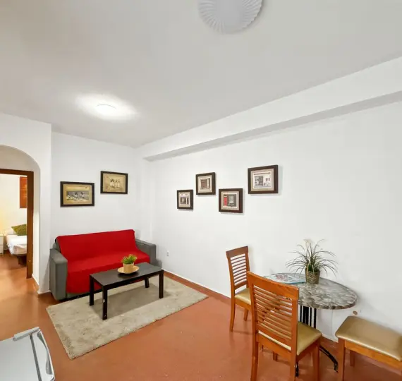 Sale of middle floor apartment in Centro Histórico