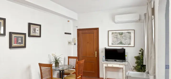 Sale of middle floor apartment in Centro Histórico 4