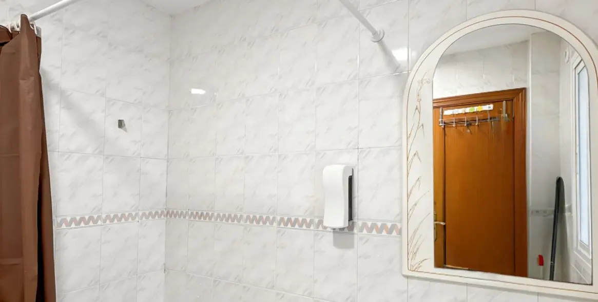 Sale of middle floor apartment in Centro Histórico 20