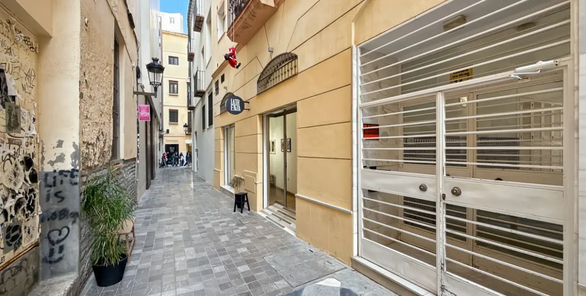 Venta de apartamento en planta media en Centro Histórico 50