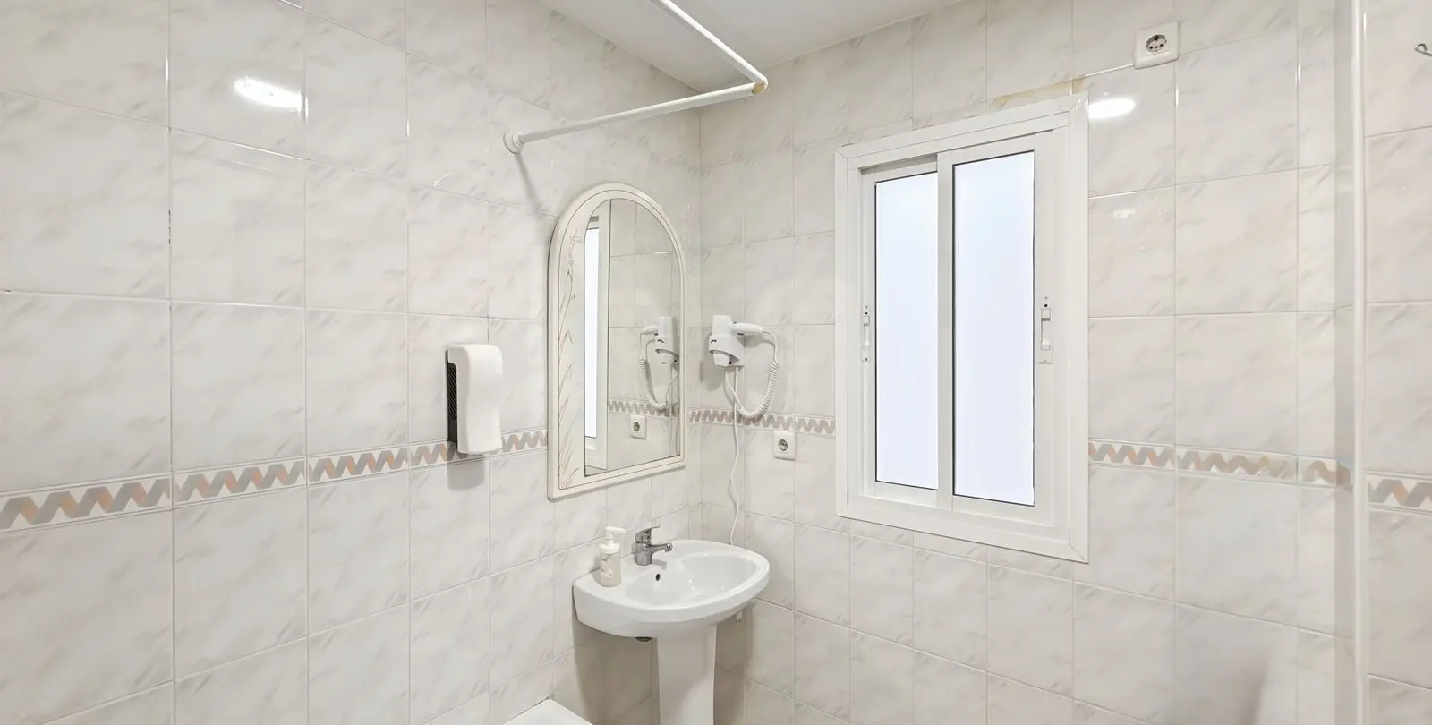 Venta de apartamento en planta media en Centro Histórico 18
