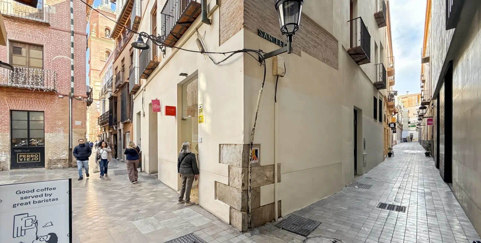 Venta de apartamento en planta media en Centro Histórico 52