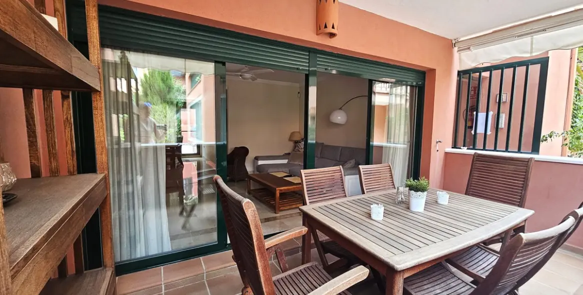 Sale of ground floor apartment in Marbesa 8