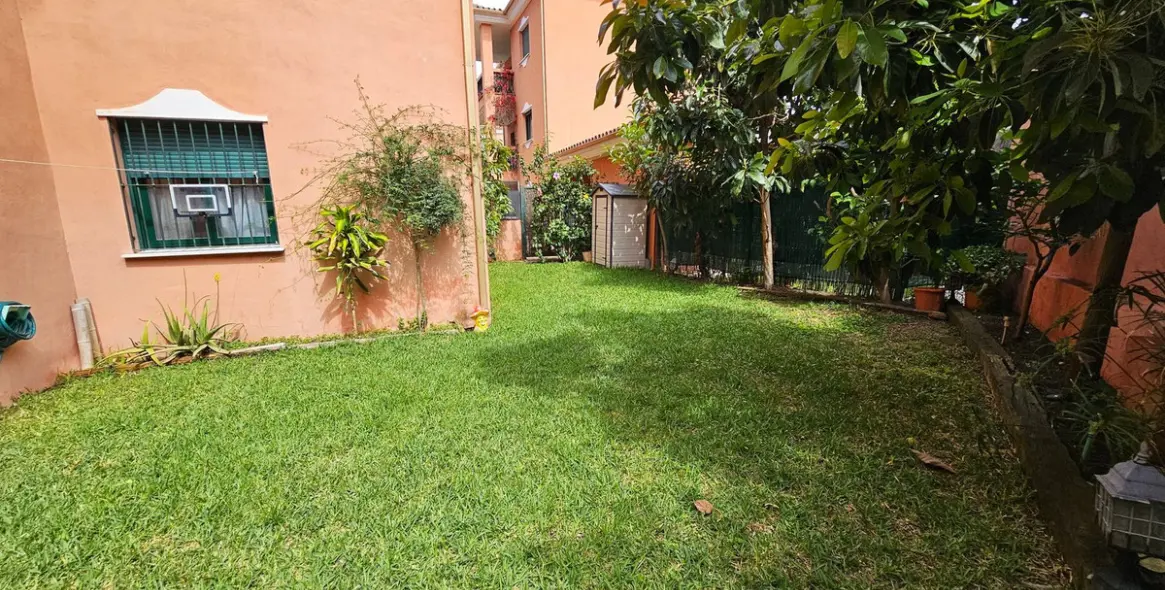 Sale of ground floor apartment in Marbesa 18