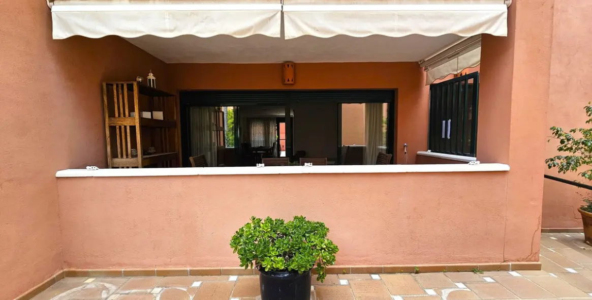 Sale of ground floor apartment in Marbesa 20