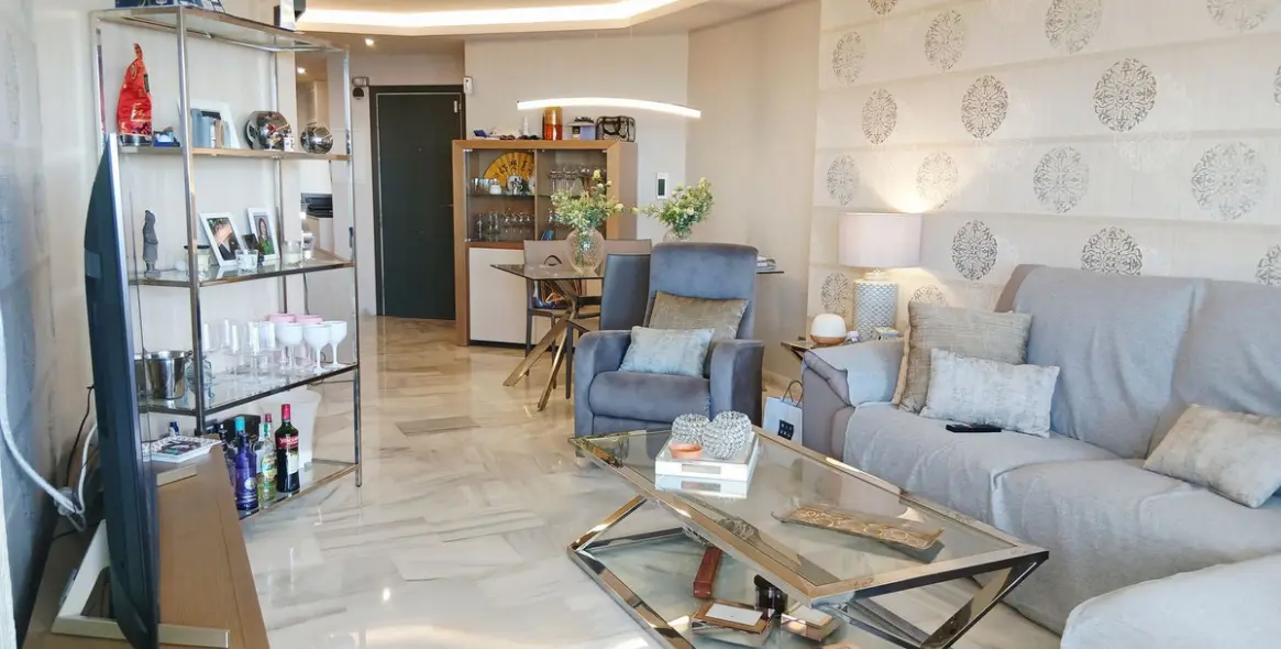 Sale of ground floor apartment in Calahonda 1