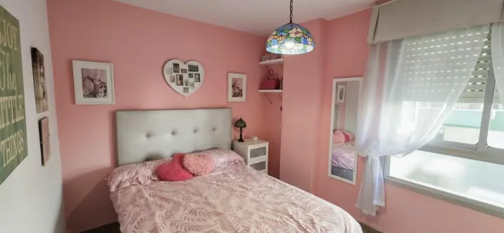 Sale of middle floor apartment in Málaga 4