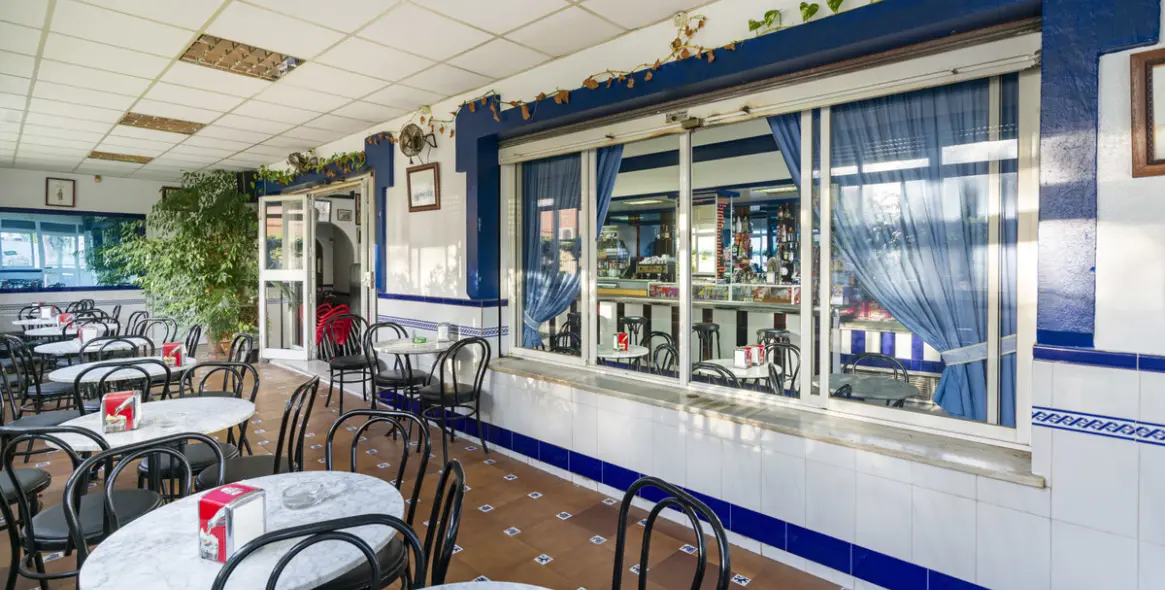 Sale of café in Arroyo de la Miel 4