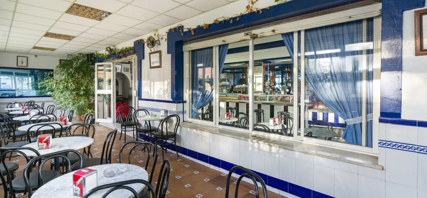 Venta de cafetería en Arroyo de la Miel 3