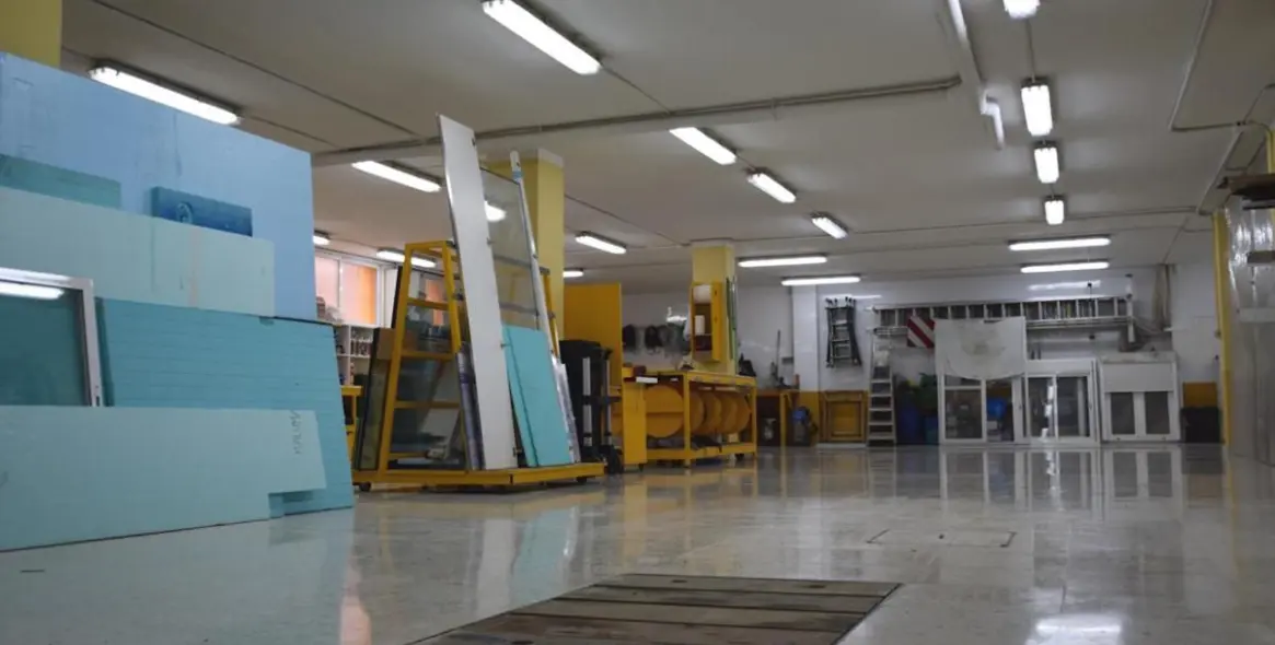 Venta de local comercial en Mijas Costa 11