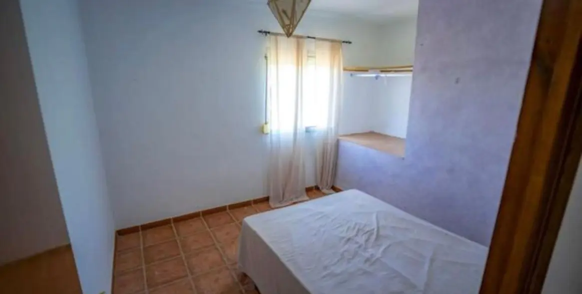 Sale of residential plot in Genalguacil 6