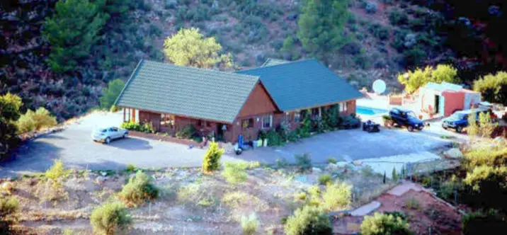 Sale of detached villa in Ardales 0