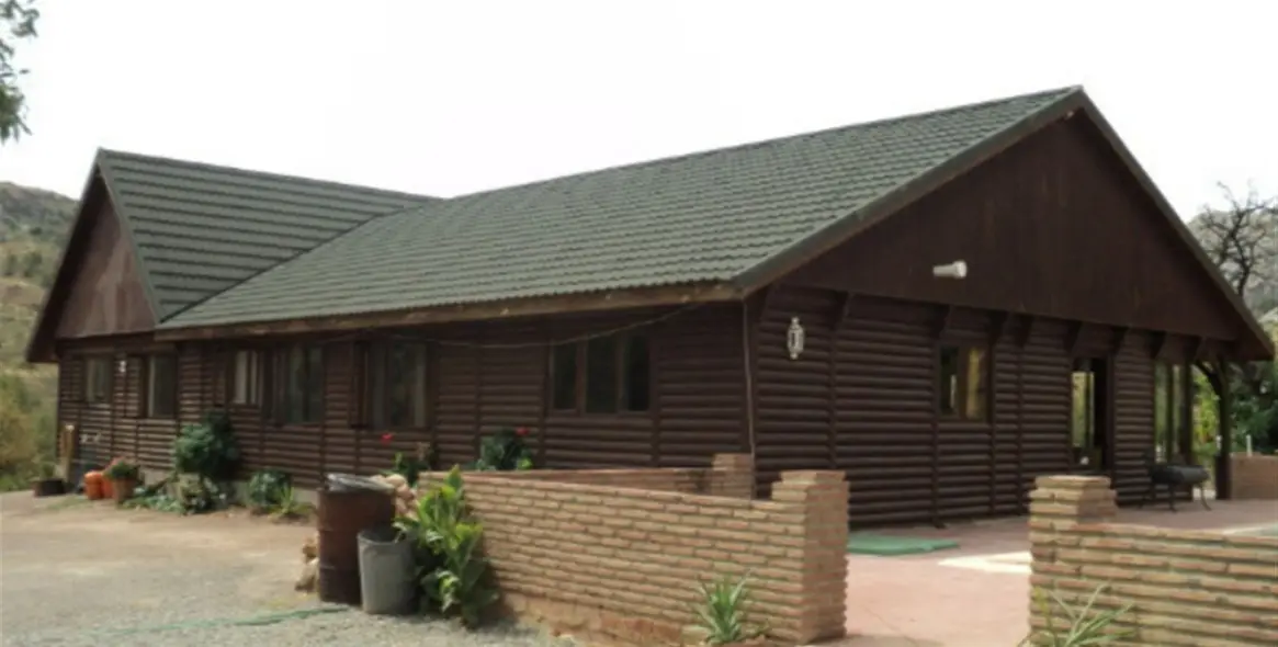 Sale of detached villa in Ardales 3