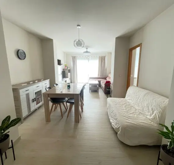 Middle floor apartment R4965169
