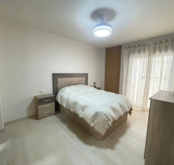 Middle floor apartment R4965169