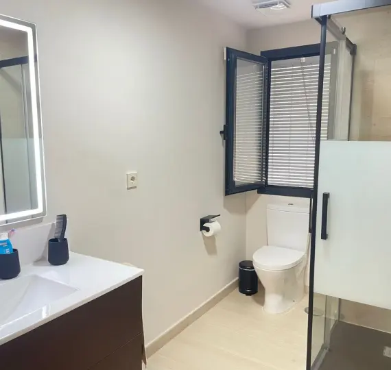 Middle floor apartment R4965169