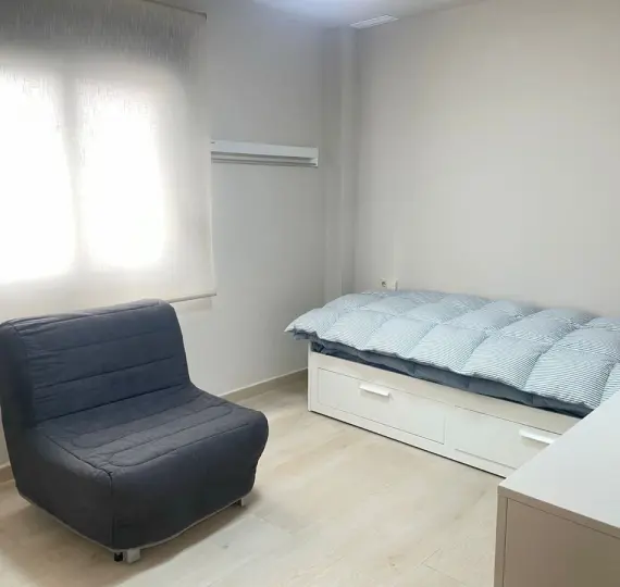 Middle floor apartment R4965169