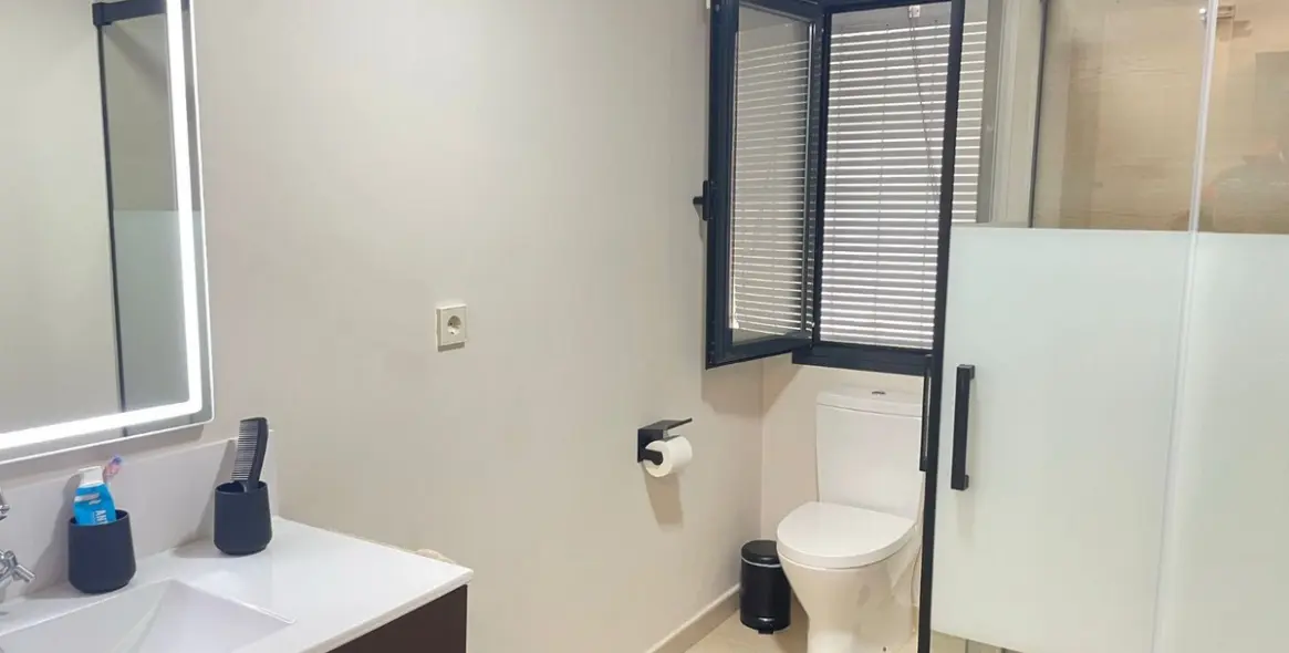 Продажа апартаментов на среднем этаже в Estepona 14