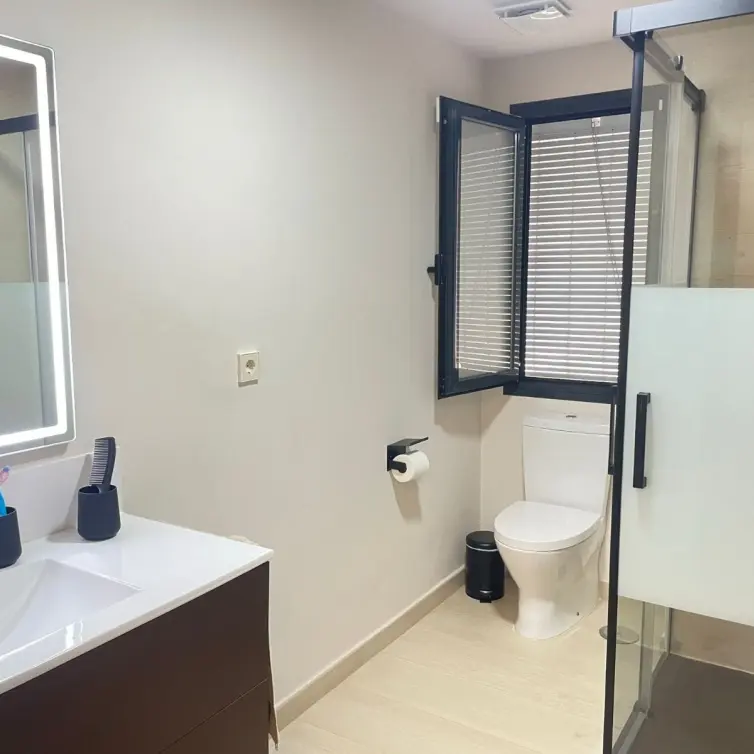 Venta de apartamento en planta media en Estepona