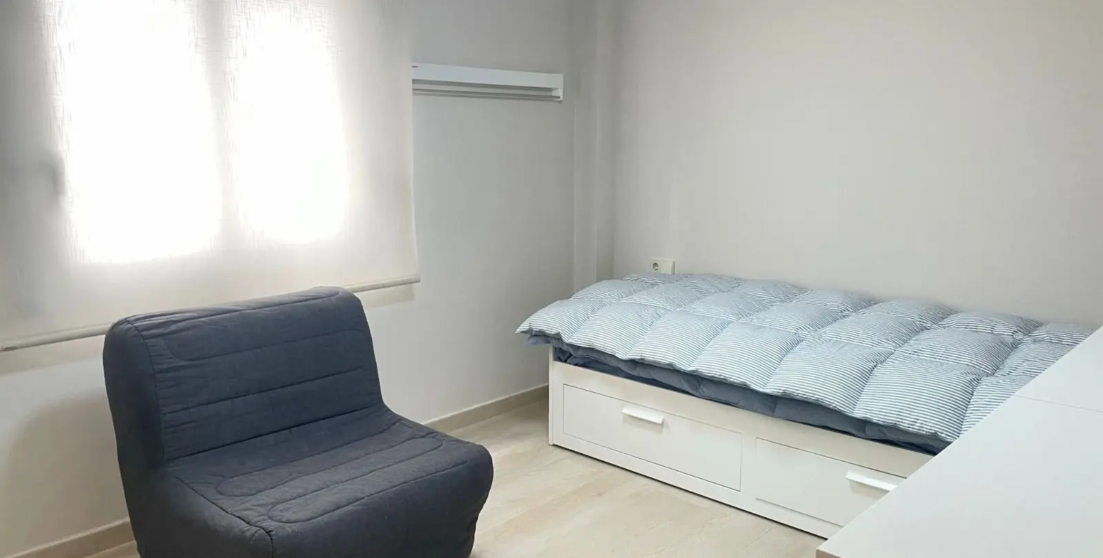 Продажа апартаментов на среднем этаже в Estepona 4