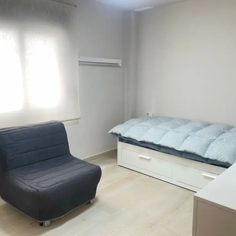 Venta de apartamento en planta media en Estepona