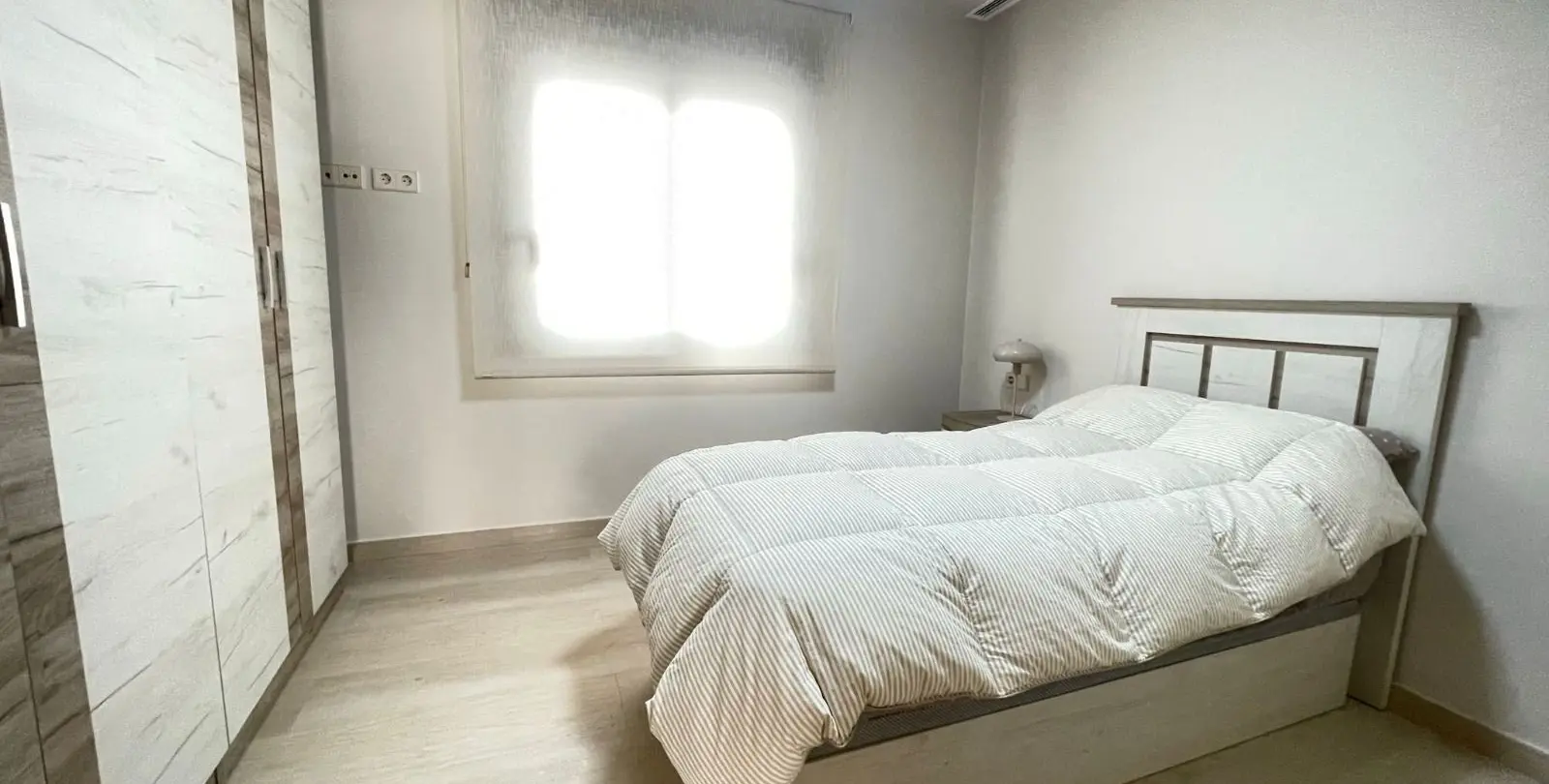 Продажа апартаментов на среднем этаже в Estepona 9